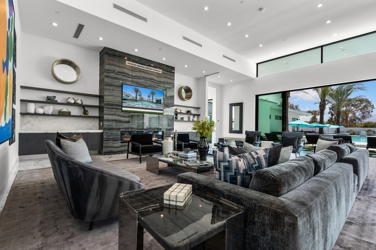 Bravo Villa #12 - Image 3