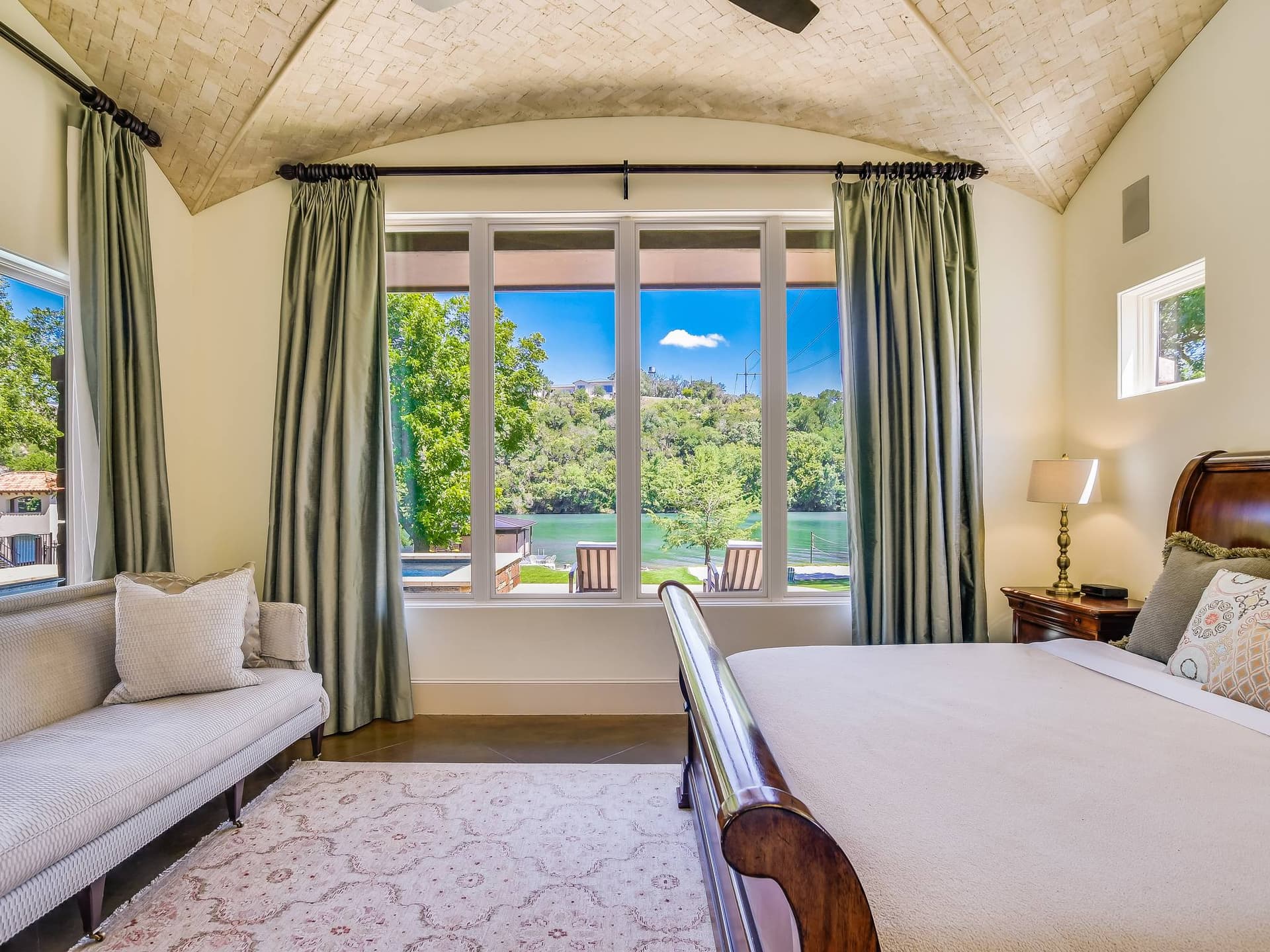 Elite on Lake Austin - Image 16