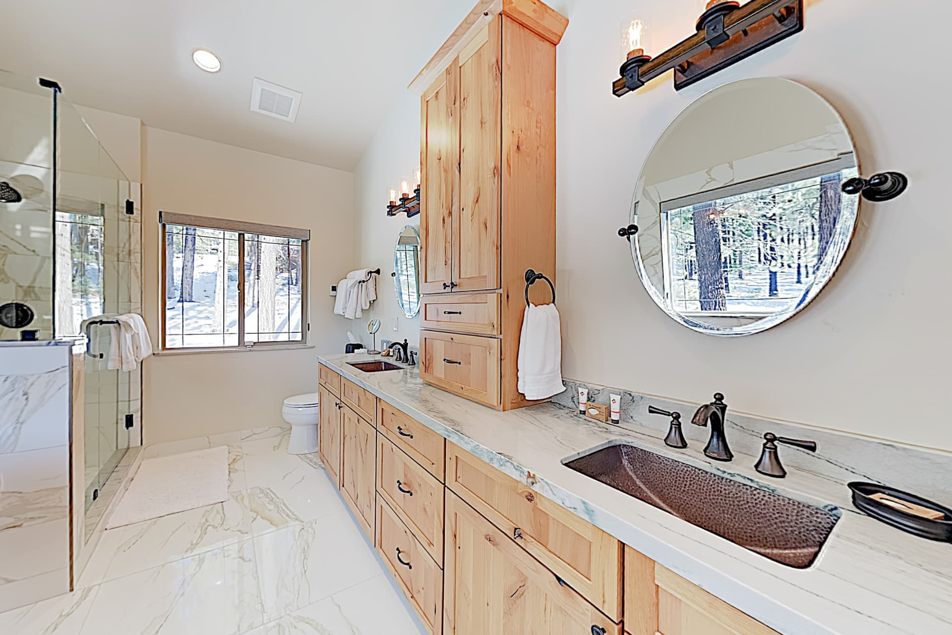 Luxury Mountain Retreat House - Image 12