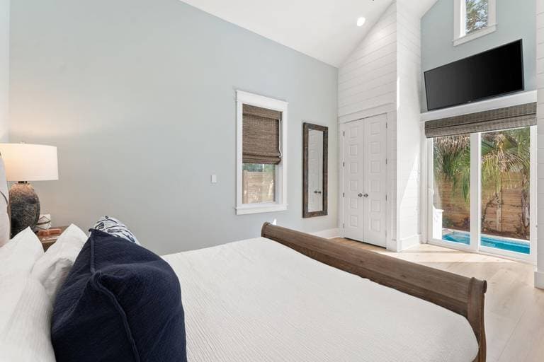 Beach Please - Image 13