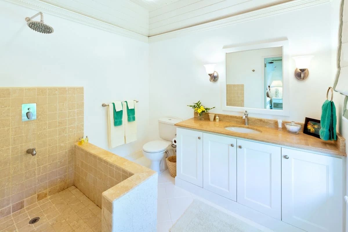 Wisteria Manor - Image 8