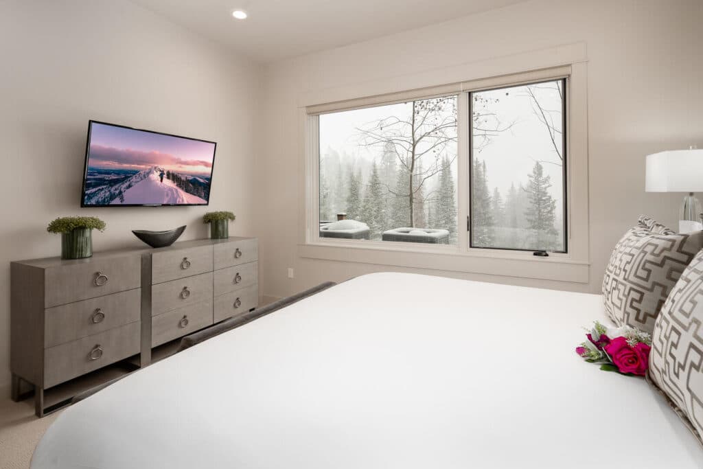 Lodgeside Pass - Image 17