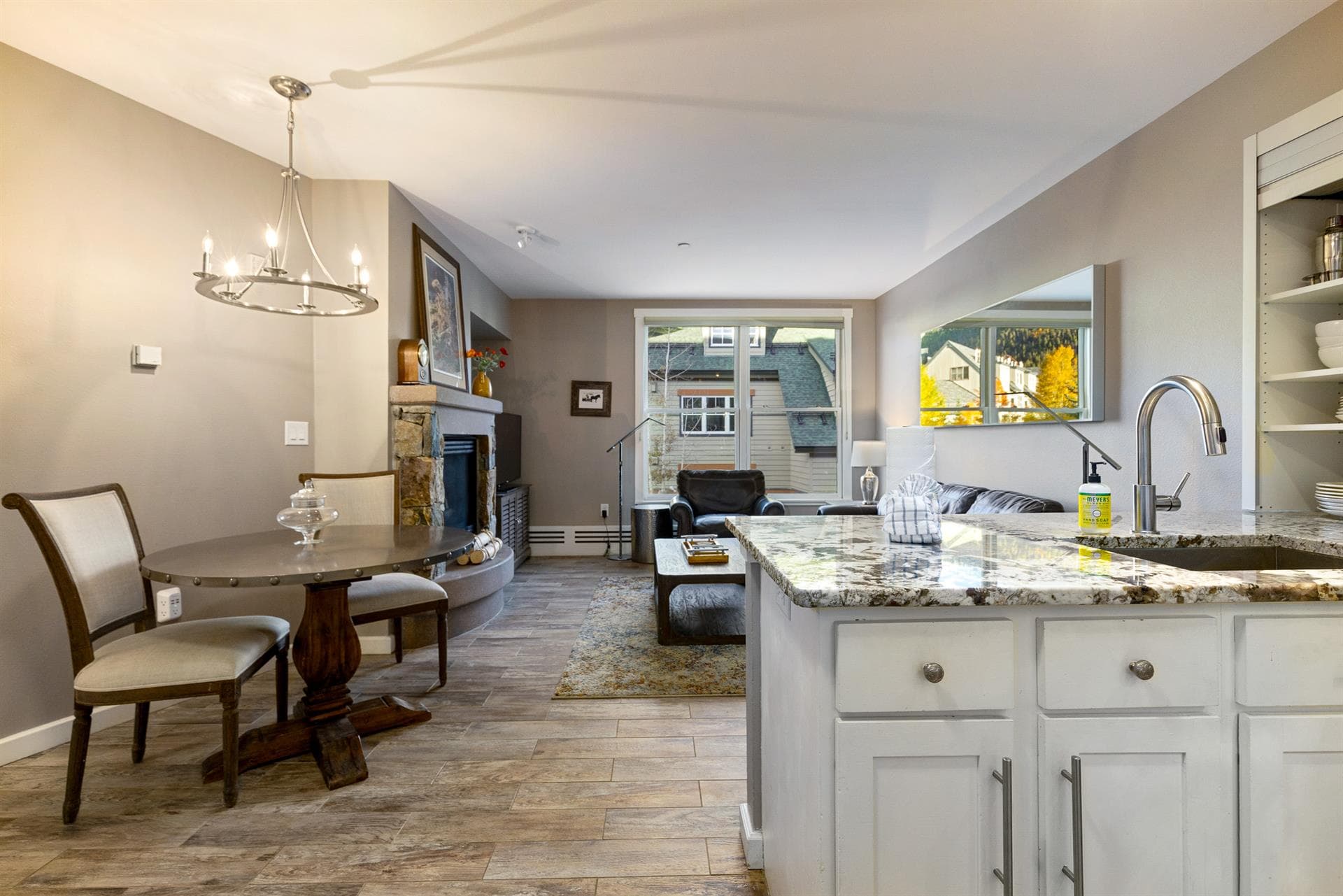 Bear Residence - Image 6