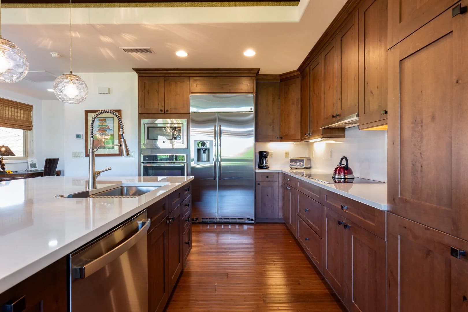 Pineapple Hale - Image 9