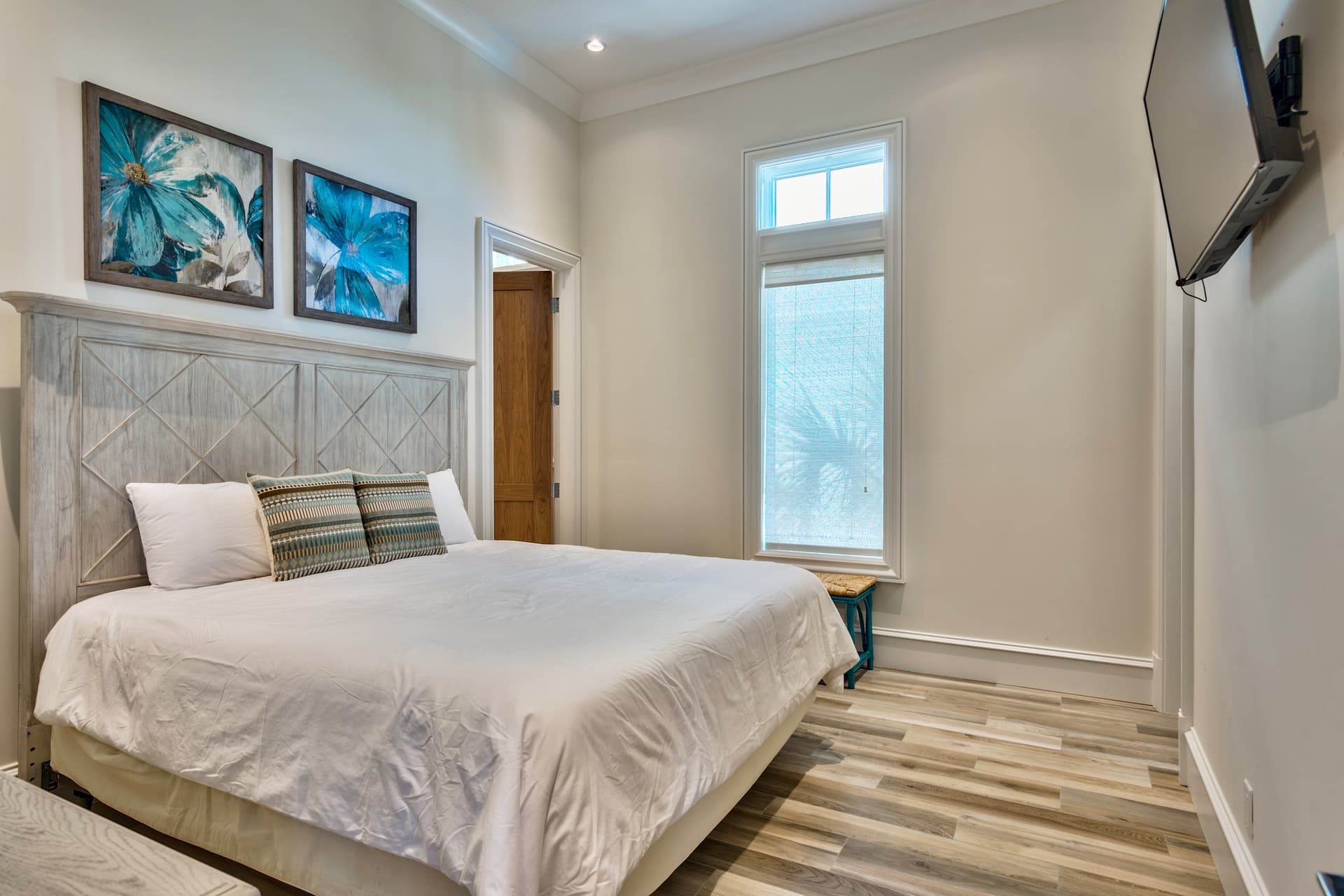 Soggy Dollar - Image 27