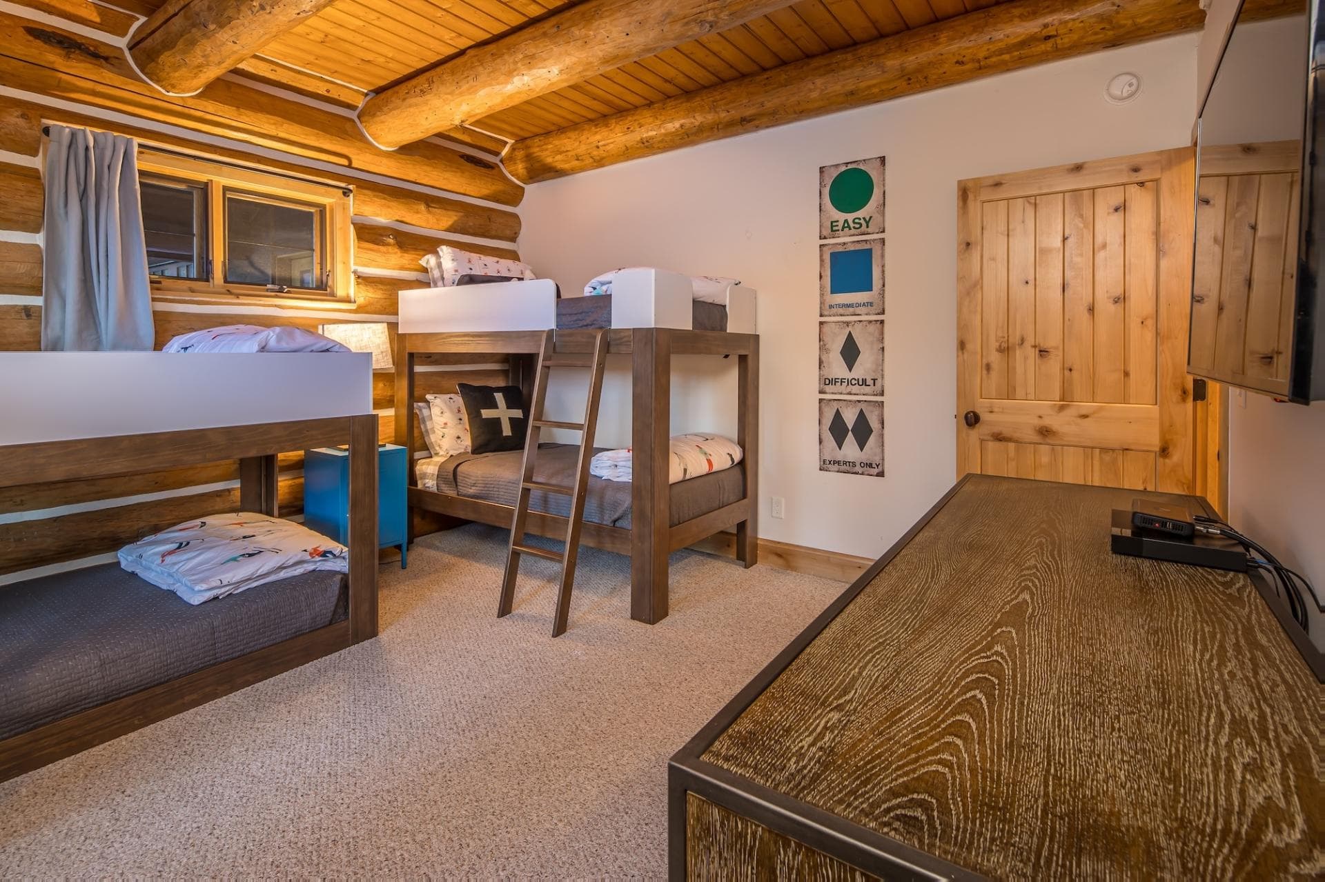 Chief Gull Cabin - Image 16