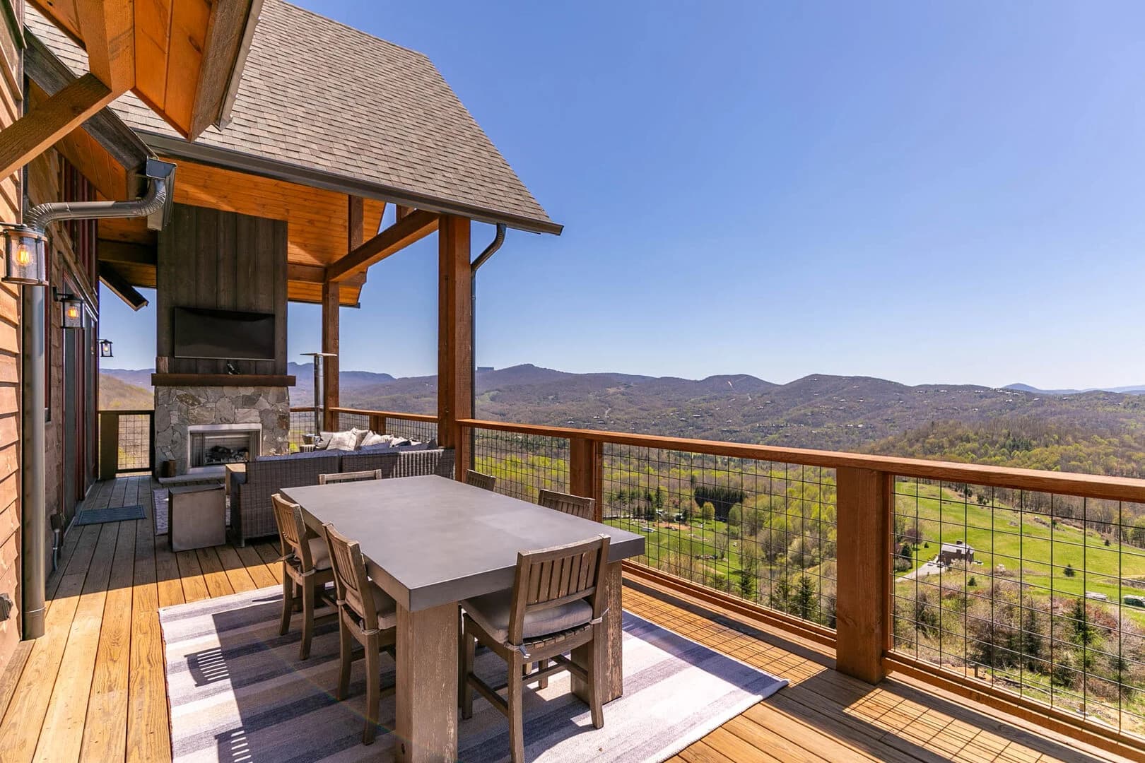 Bear Haven Hideaway - Image 5