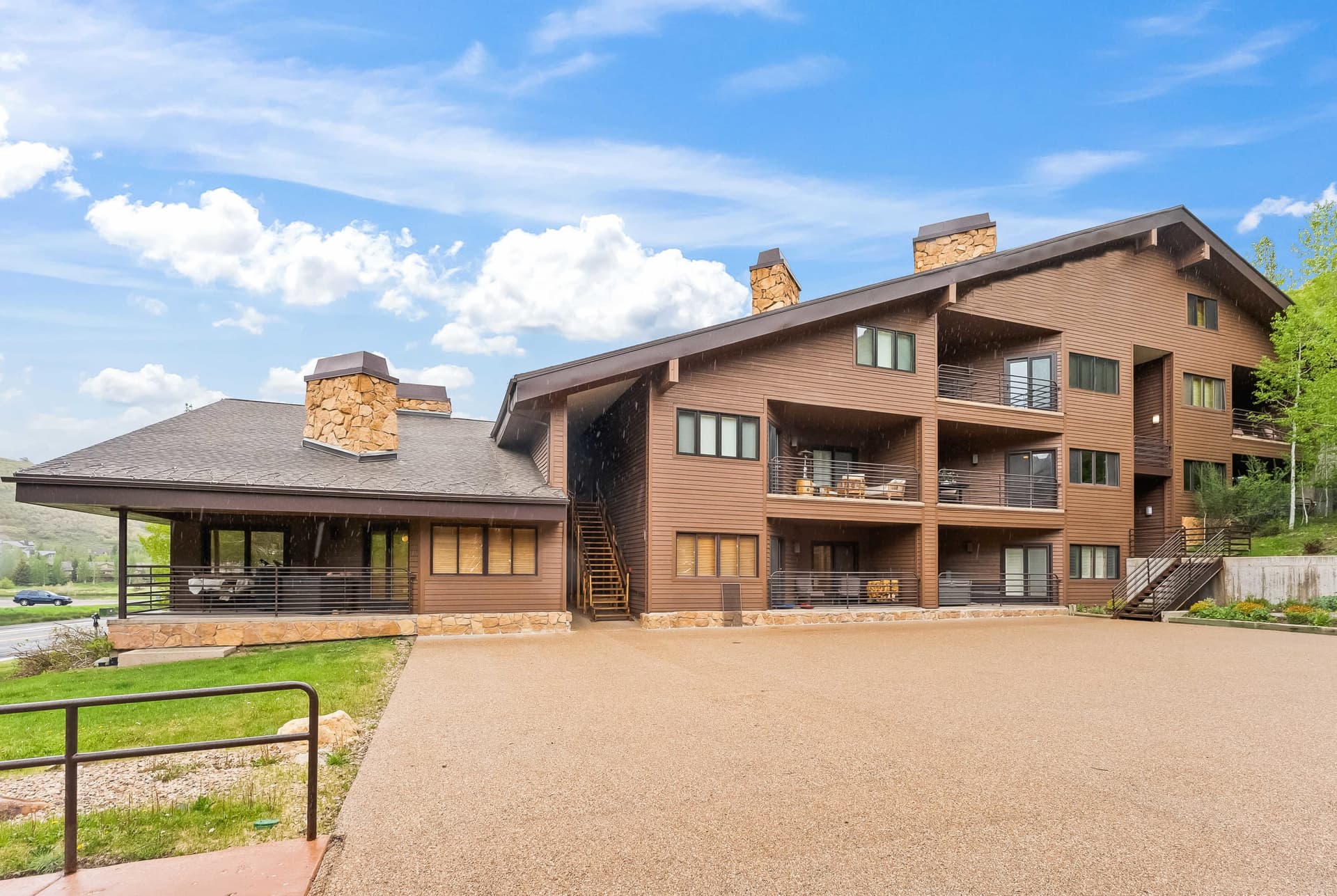 Summit Solace Chalet - Image 16