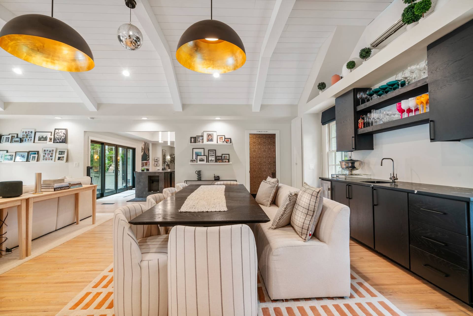 Nashville Entertainer - Image 15