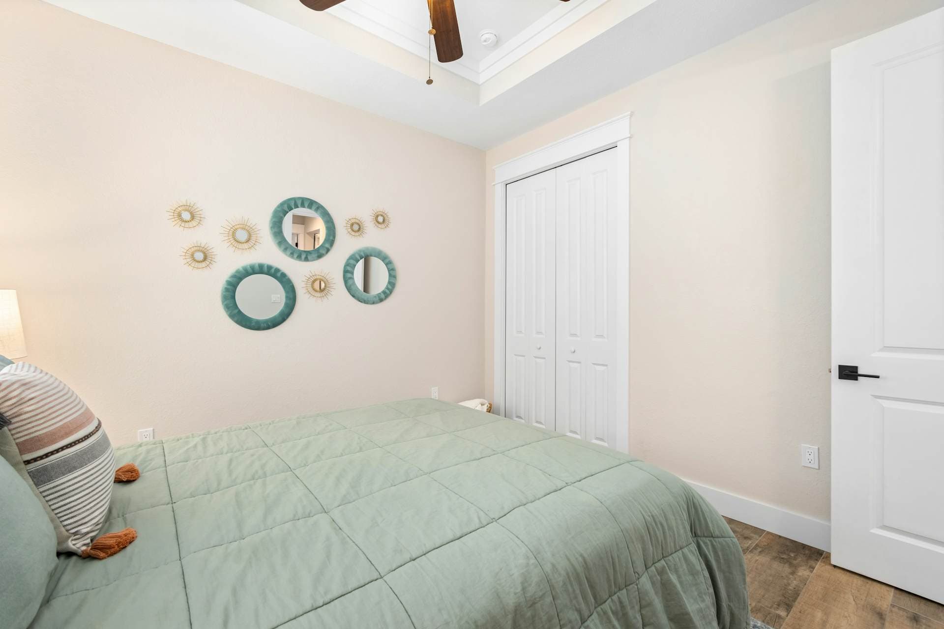 Paradise Daydream - Image 22