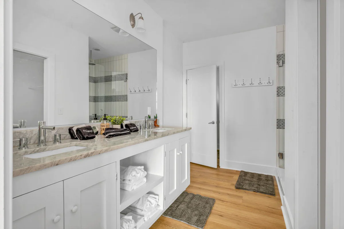 Era's House - Image 31