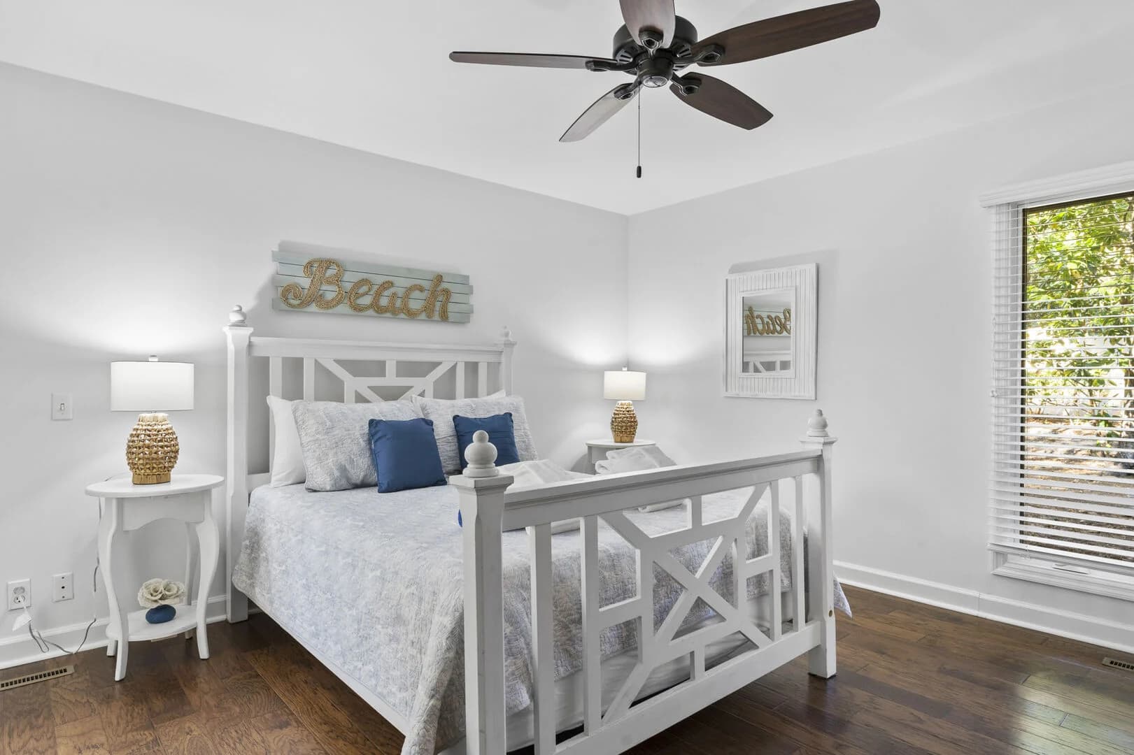 Pelican's Perch - Image 18