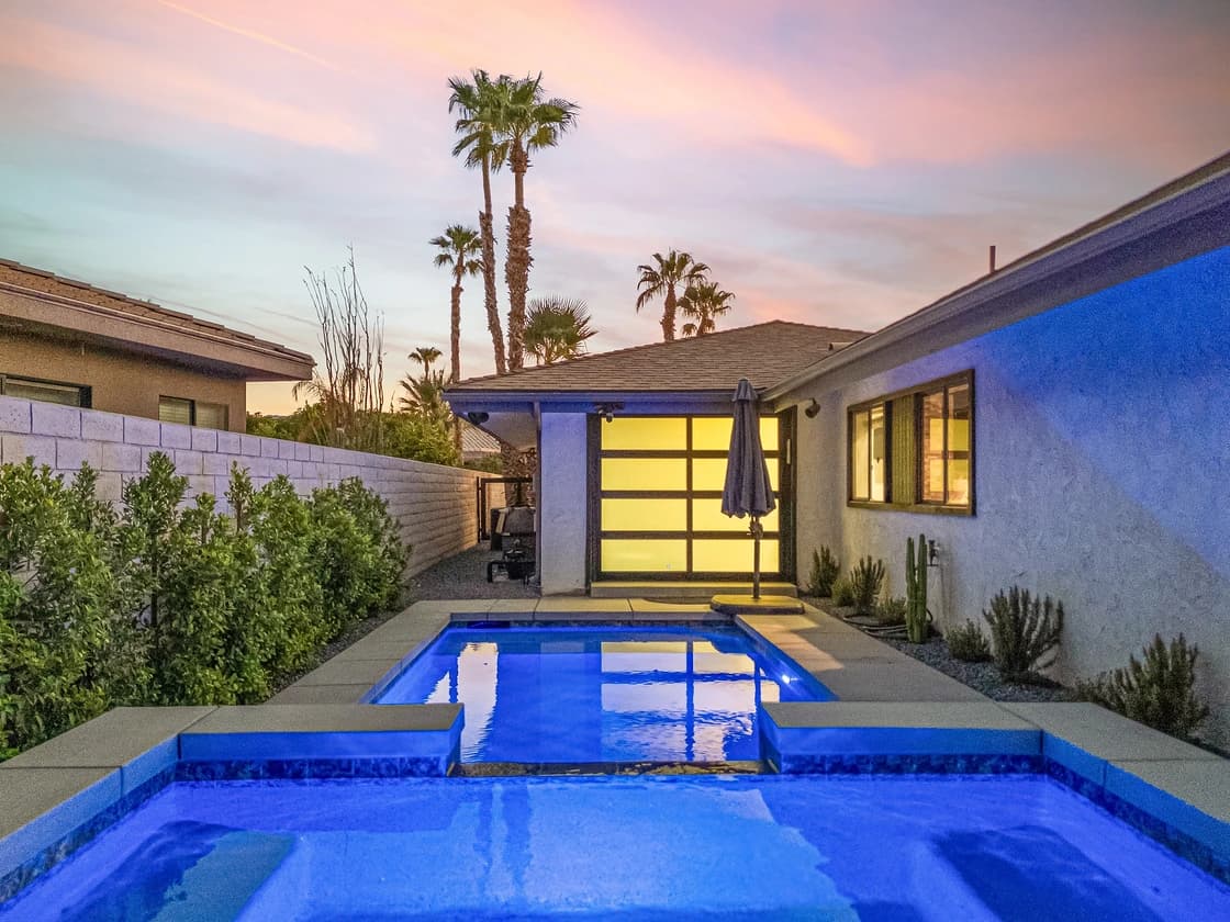 Edgy House - Image 22