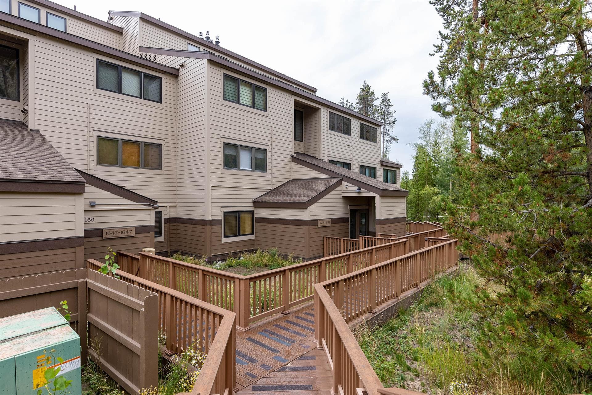 Twilight Terrace - Image 25