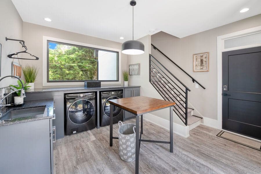 Sterling on Strawpocket - Image 14