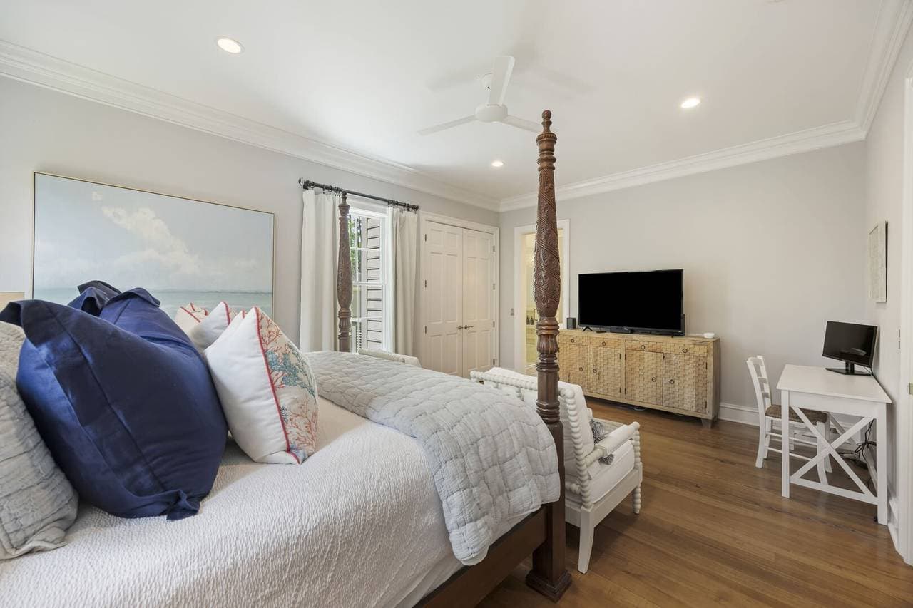 Curlew Court - Image 15