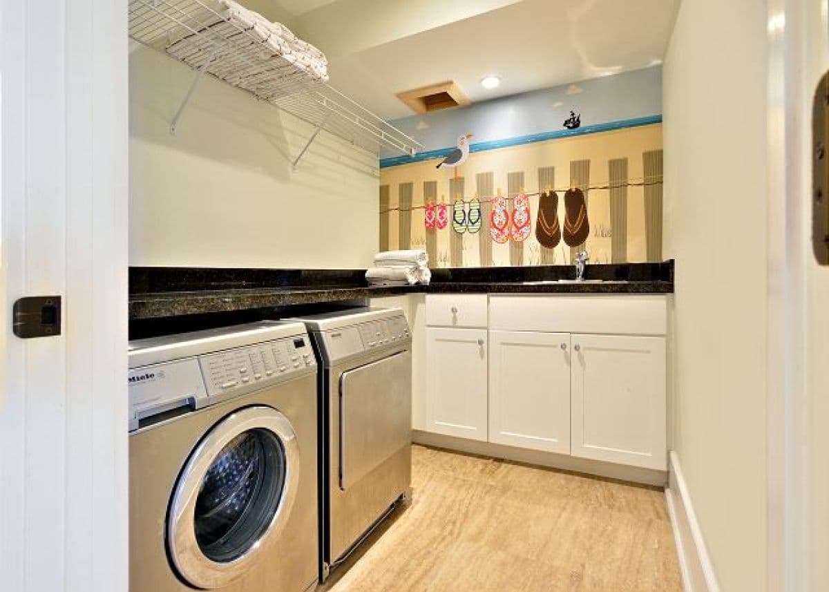 Island Chic - Image 18