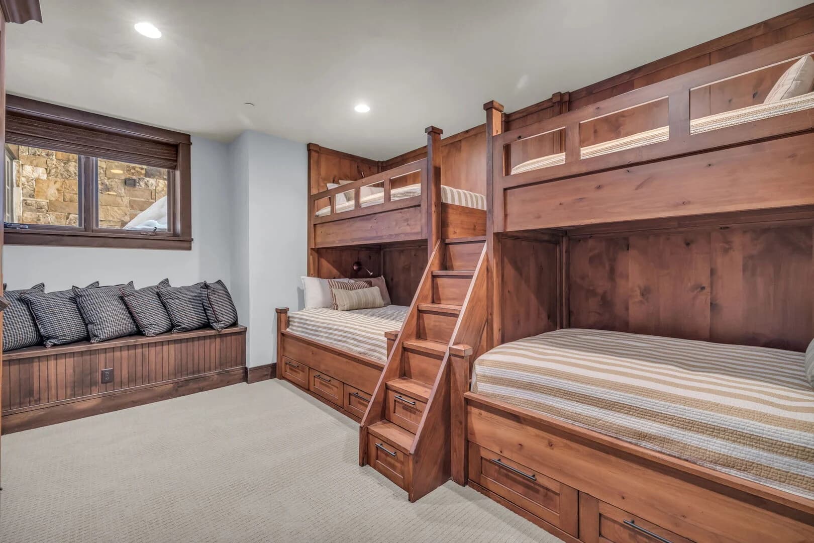 Snow Meadow Villa - Image 29