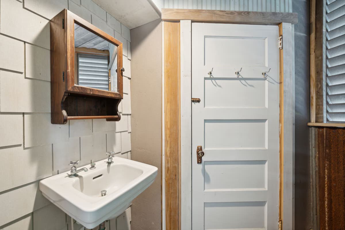 JC Long Villa - Image 37