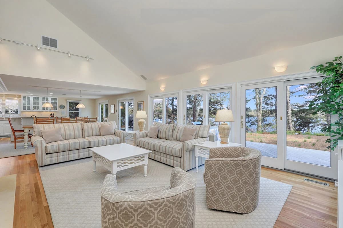 Pond Perch - Image 4