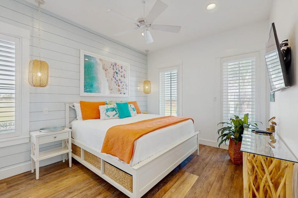 Sea*Renity Now - Image 11