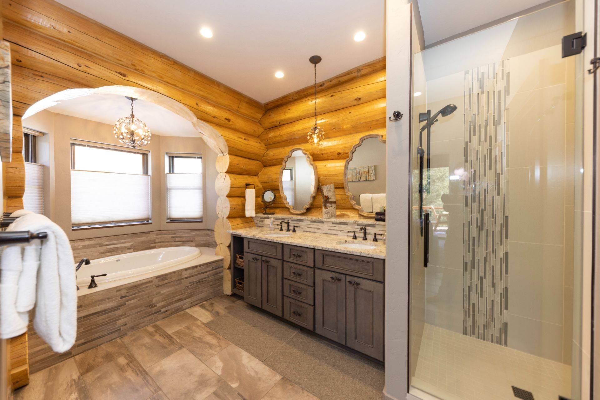 Pine Ridge Cabin - Image 19