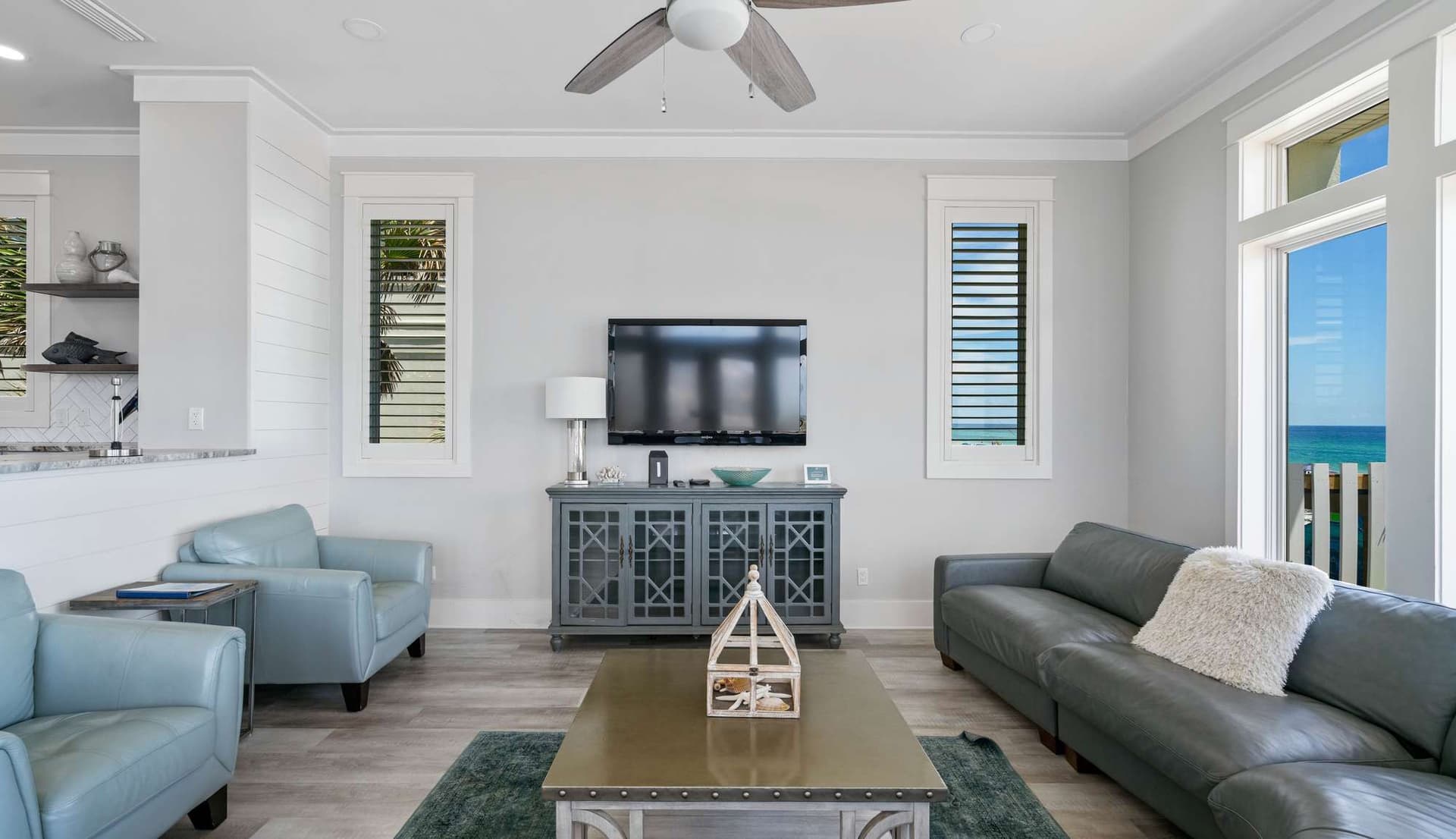 Latitudes Manor - Image 2