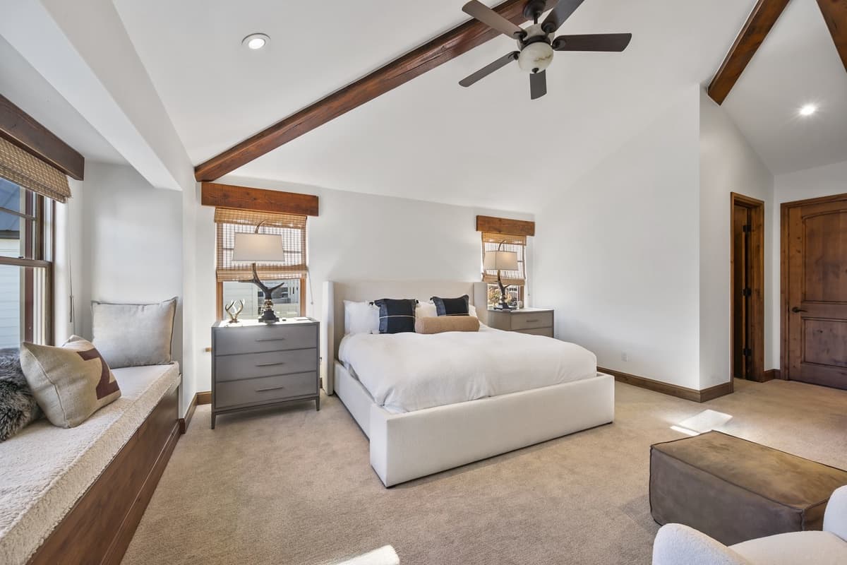 Park Avenue Home - Image 17