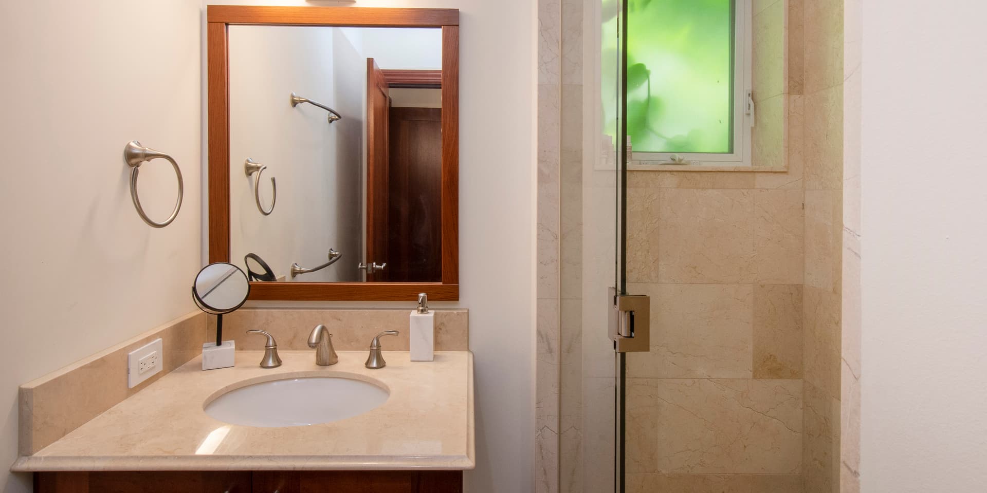 Blue Luna Home - Image 24