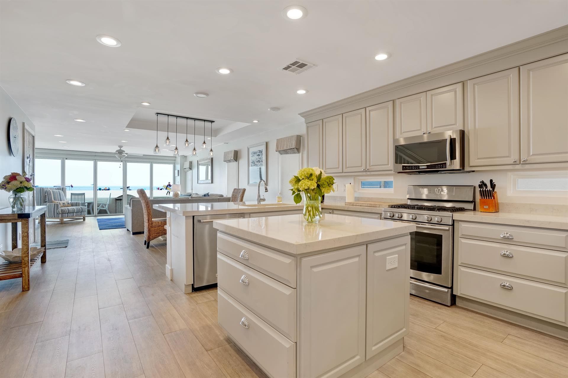 Catalina Oceanfront - Image 7