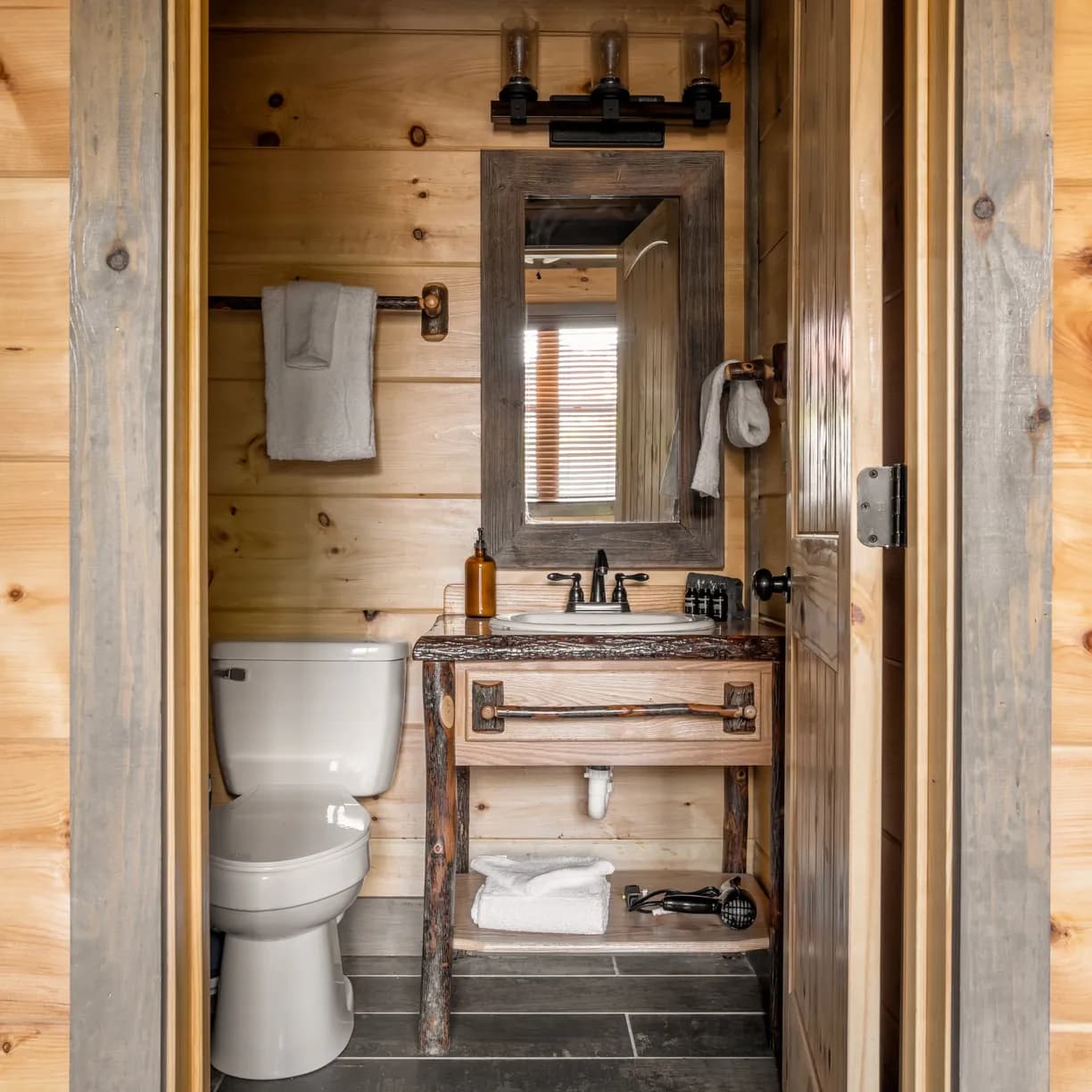 Copperhead Villa - Image 13