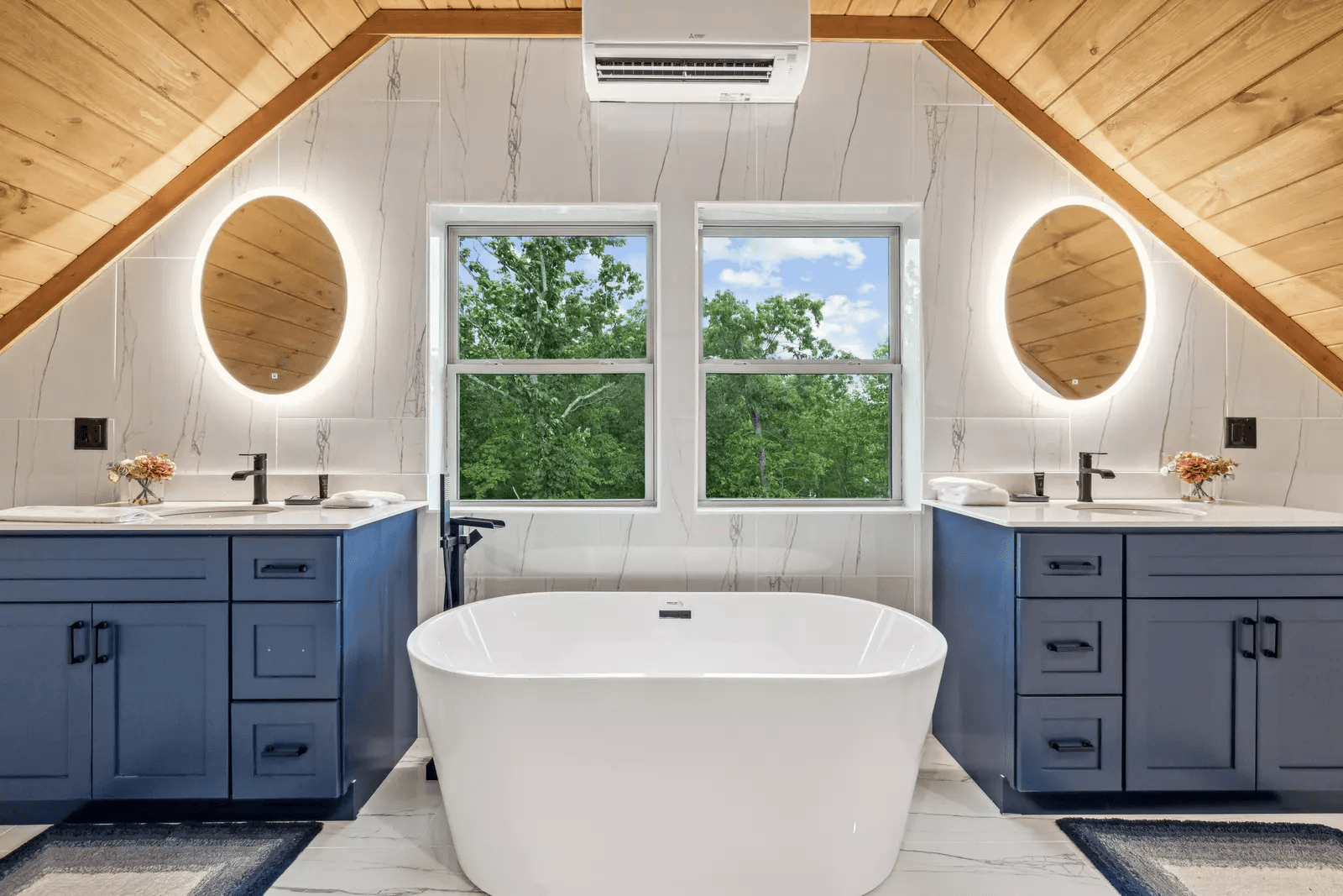 Royal Pool Retreat - Image 17