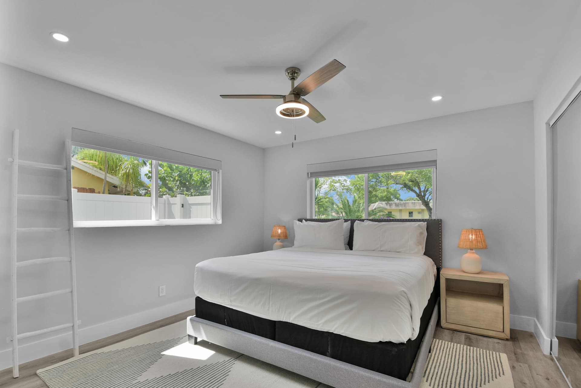 Bluebird House - Image 32