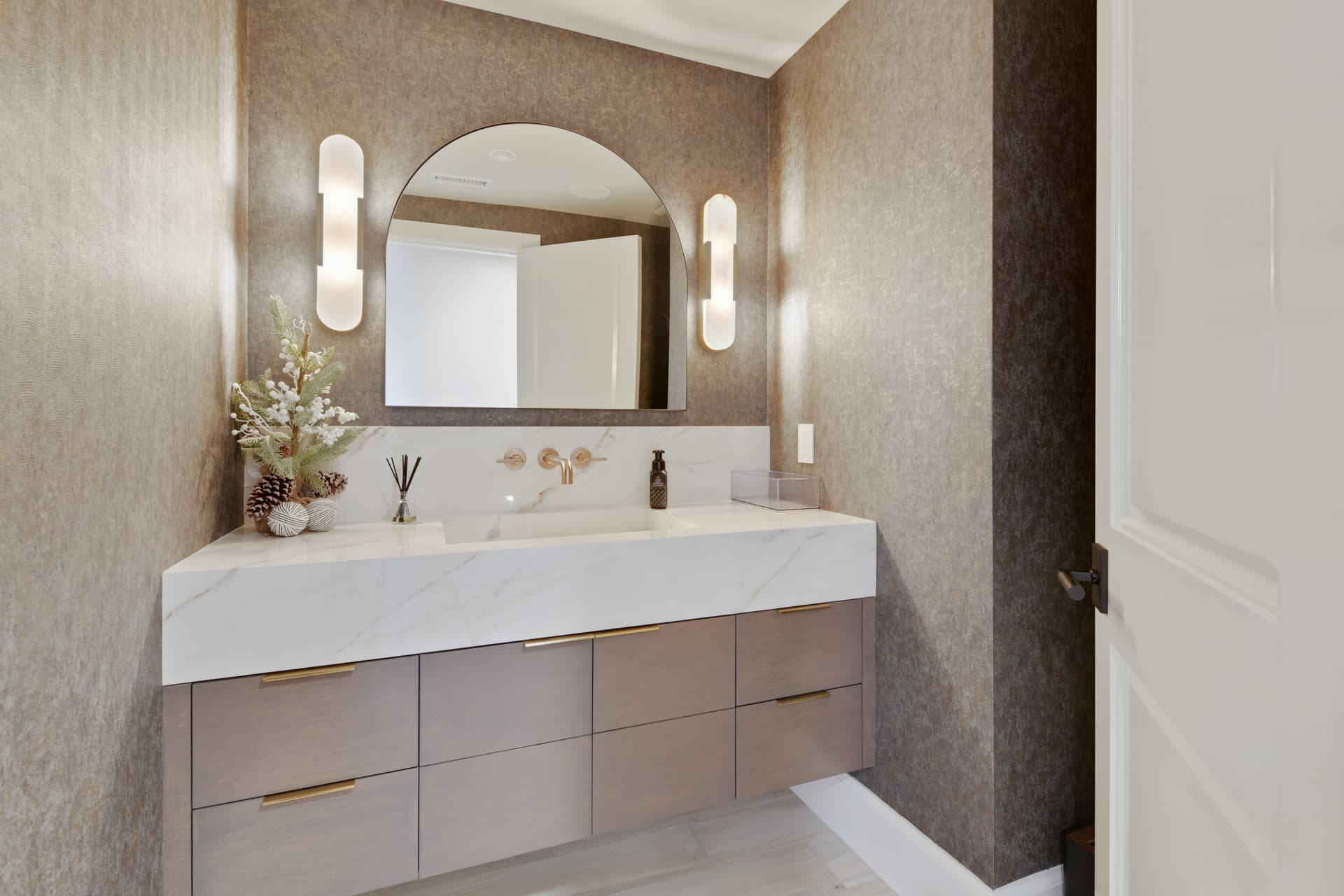 Laguna Hills Estate - Image 56