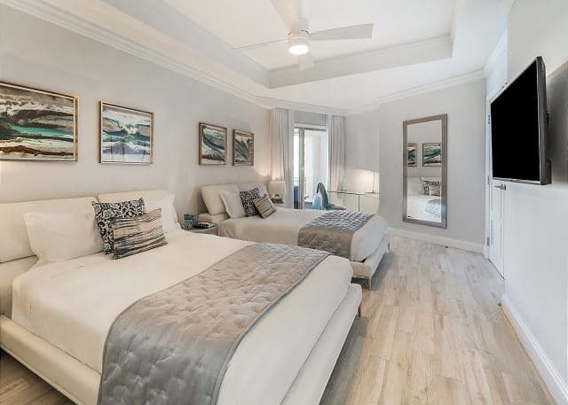 Ritz-Carlton Residence #302 - Image 4