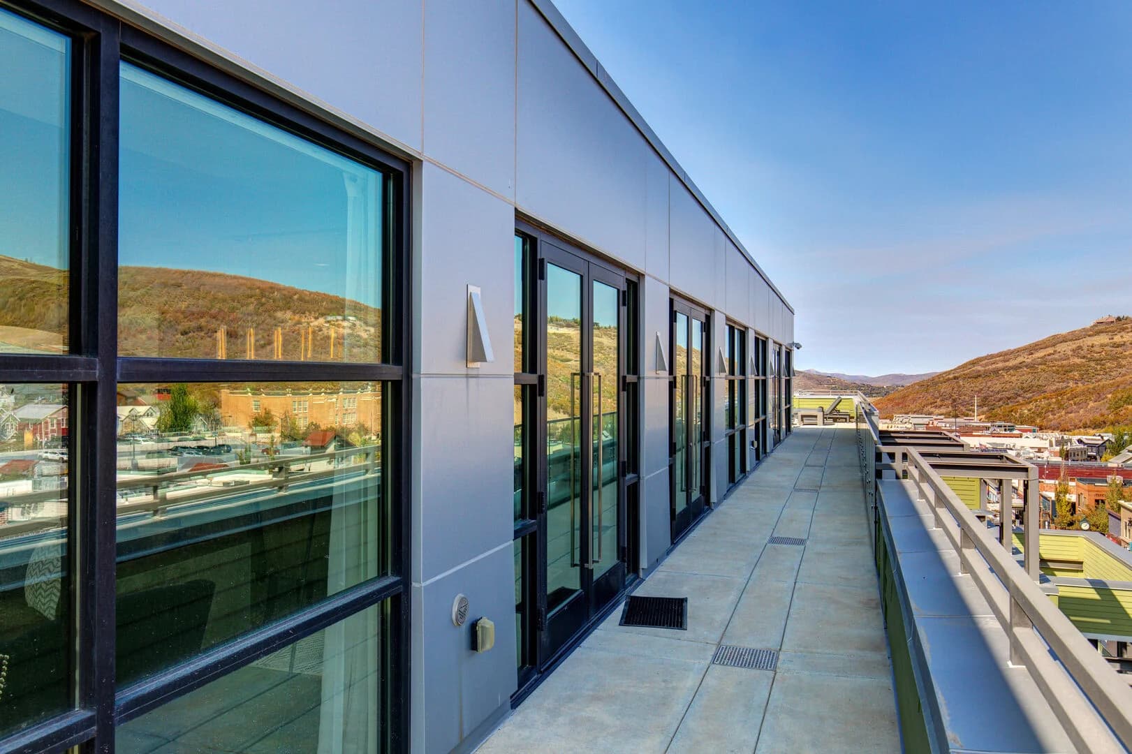 Parkite Penthouse - Image 34