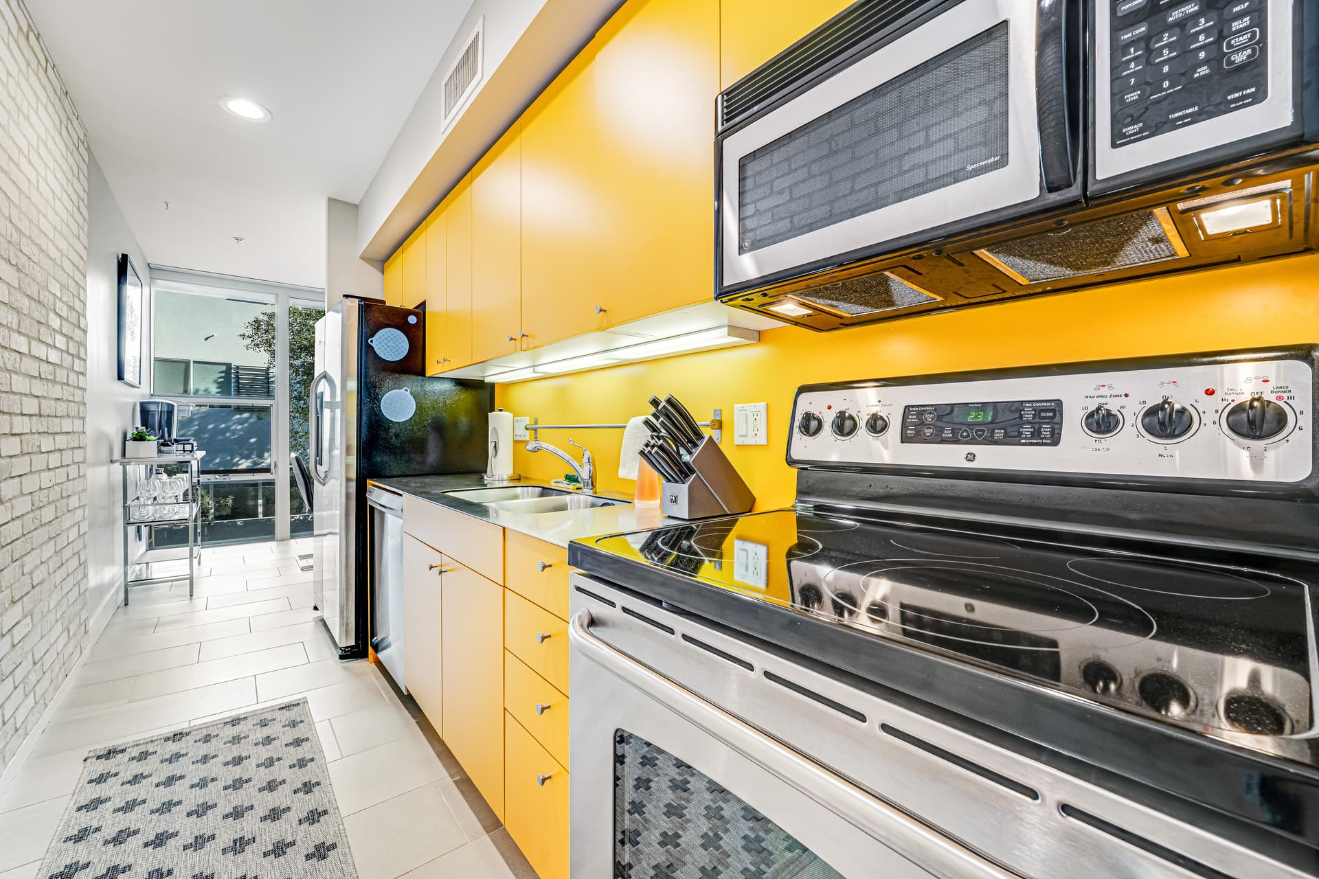 Blue Cactus Getaway - Image 5