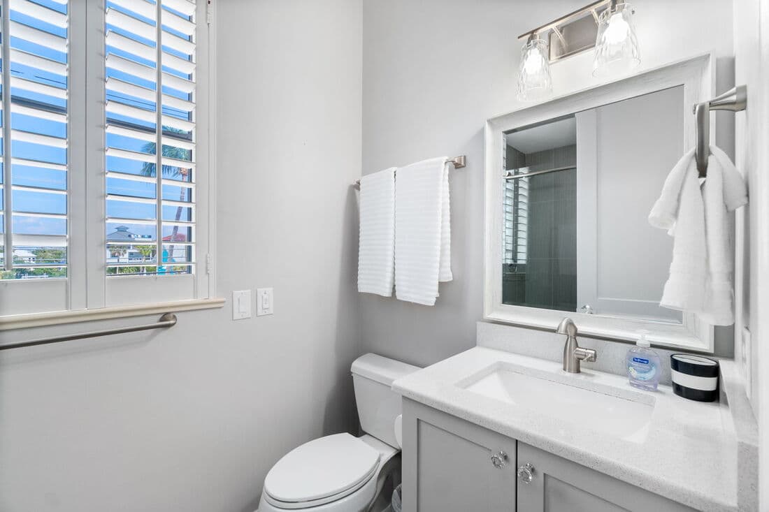 Seabreeze Paradise - Image 25