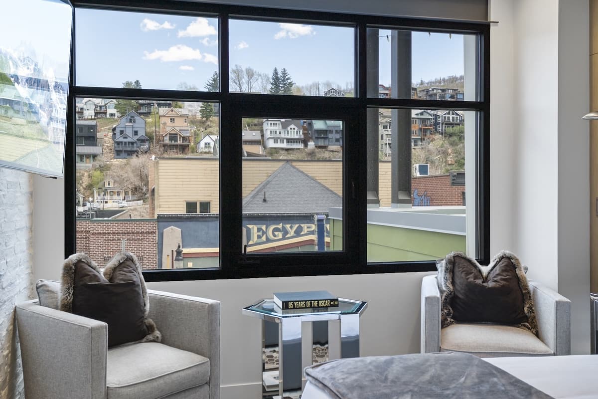 Mountain Luxe Retreat on Main - Image 15