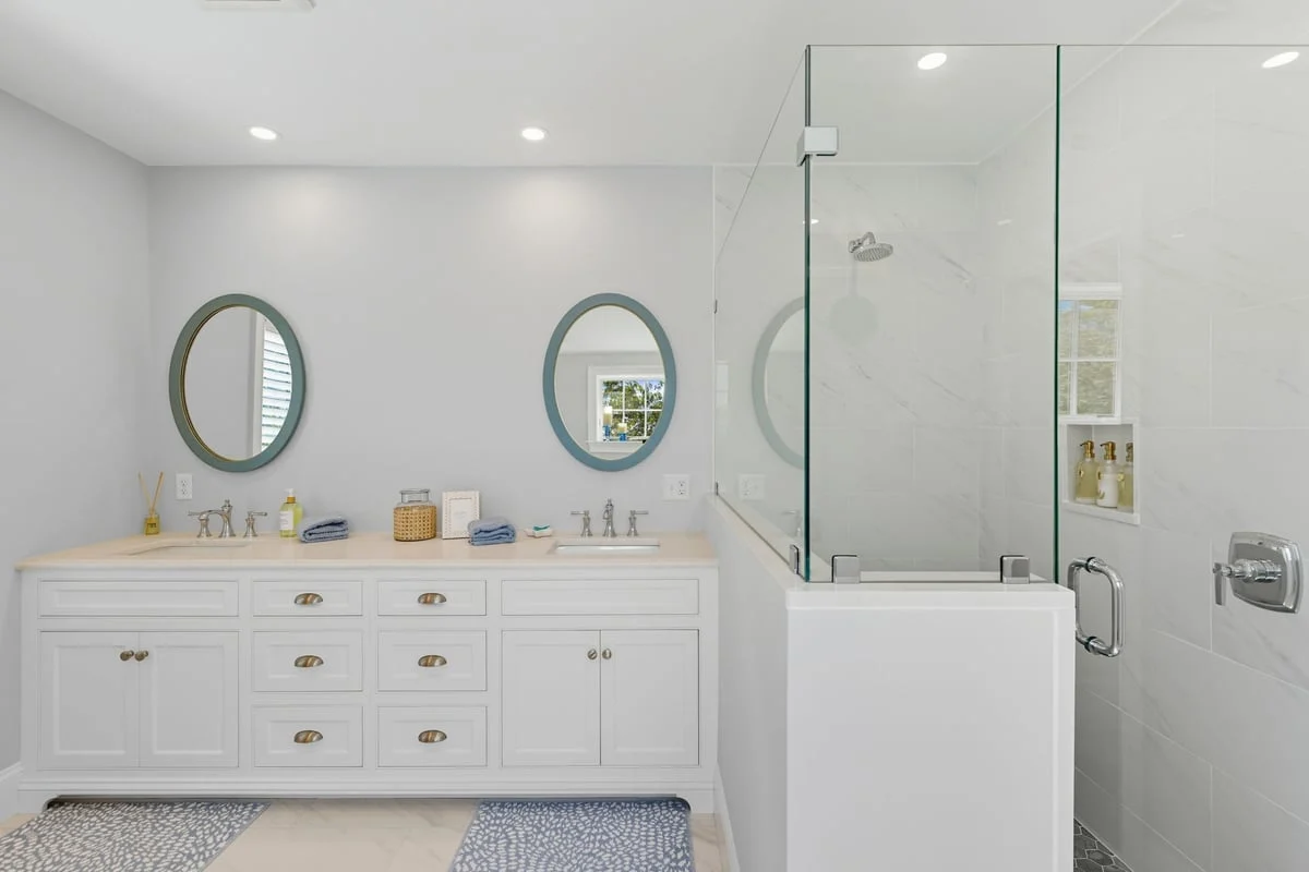 Three Buoys - Image 15