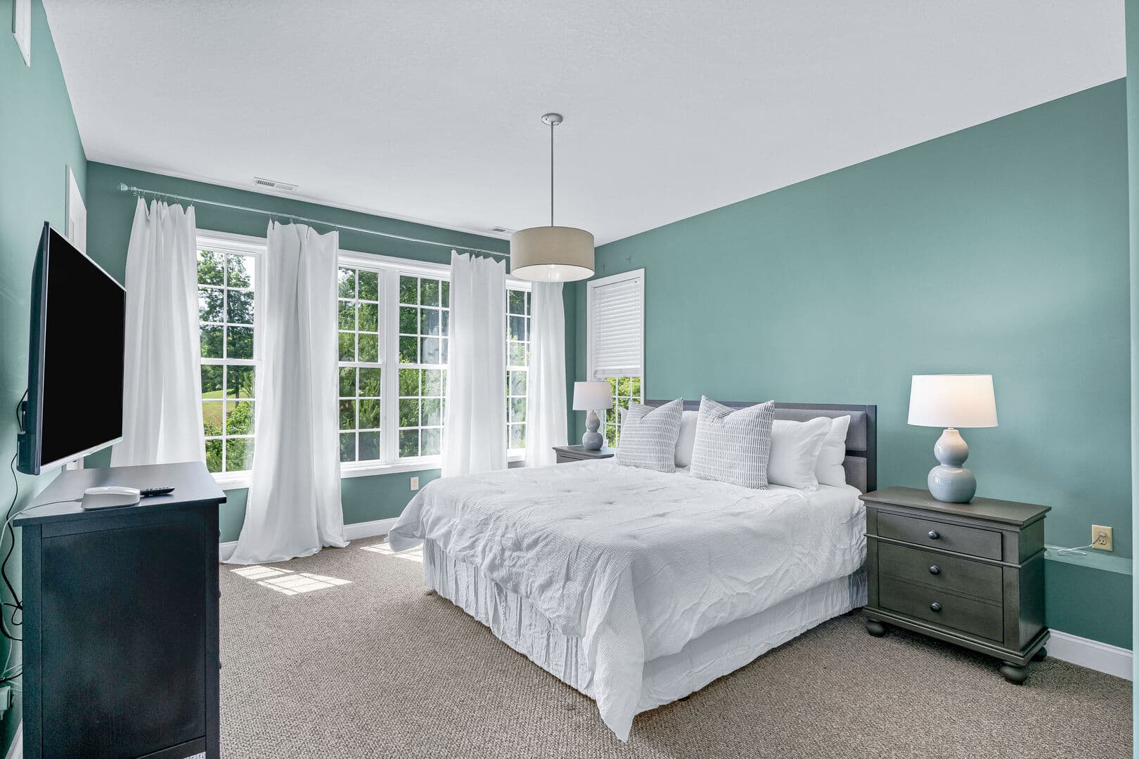 Nader Manor - Image 23