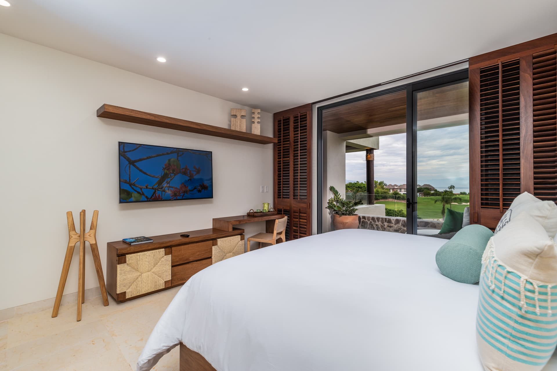 Tau Residences #621 - Image 9