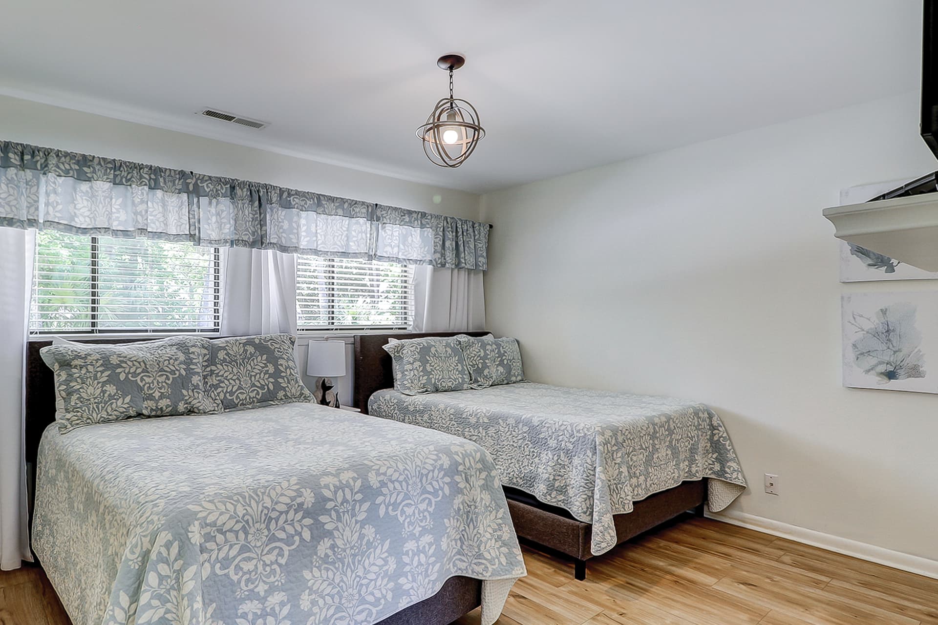 Sunny Daze - Image 24