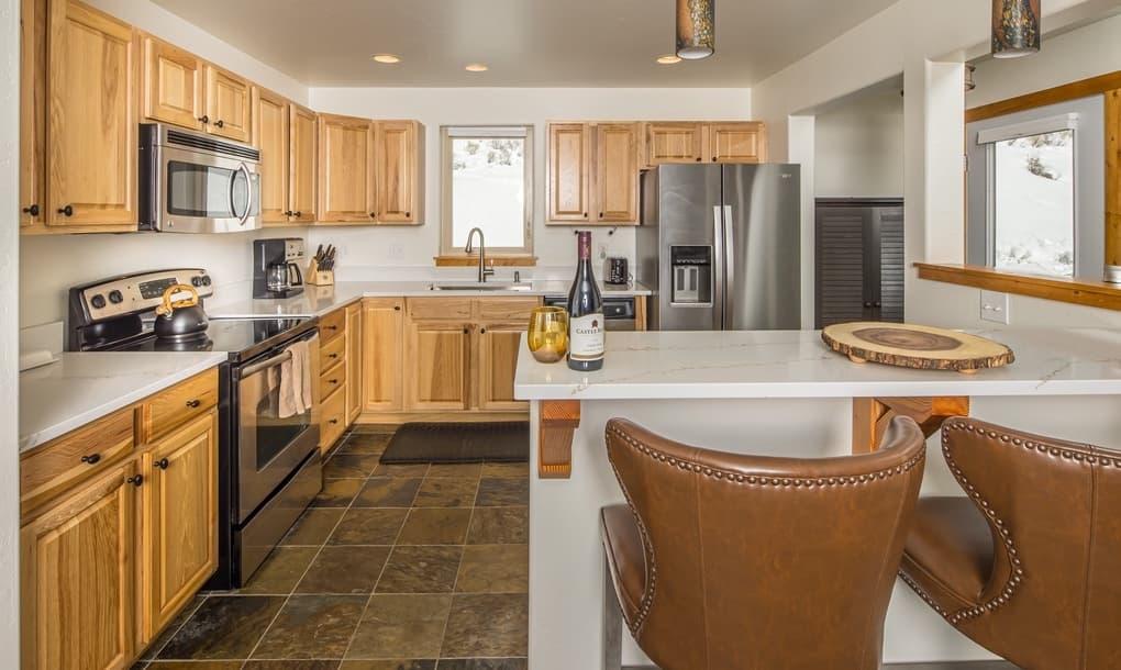 Blacktail Buck - Image 4