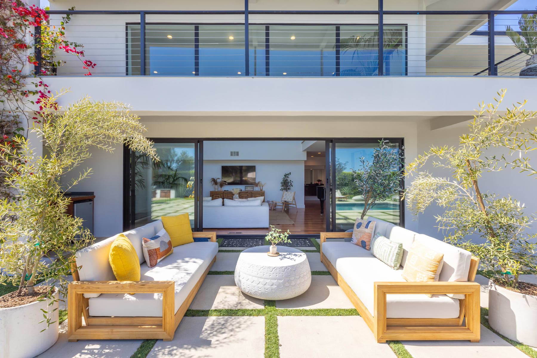 Malibu Sunset Oasis - Image 11