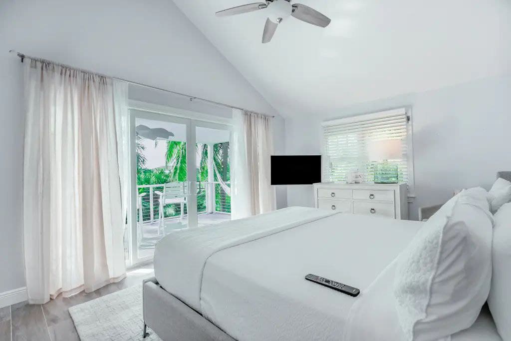 Tropical Retreat - Image 15