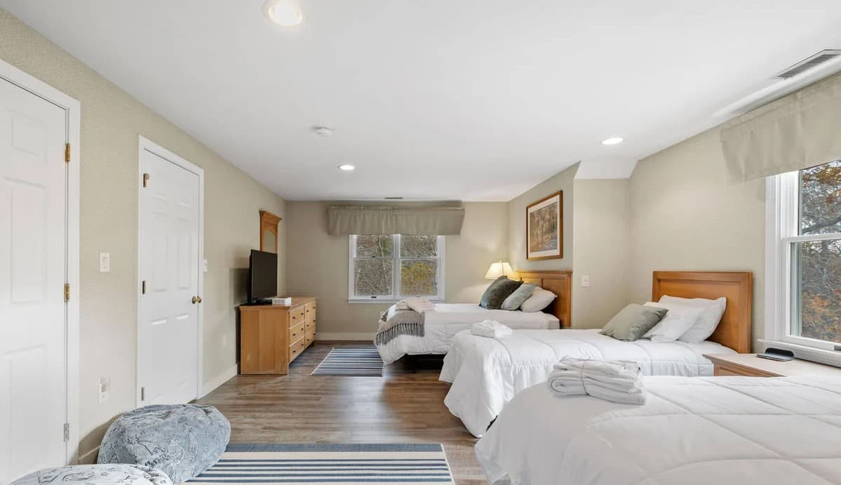 Harbor House #024Y - Image 24