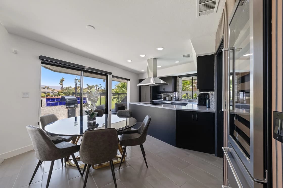 Edgy House - Image 5