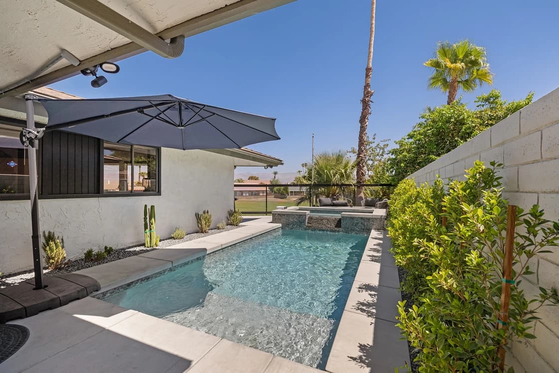 Edgy House - Image 19