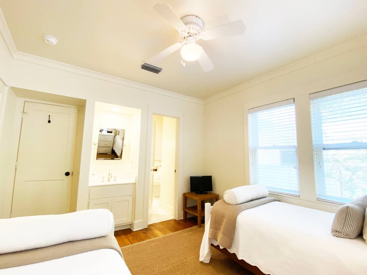 Timeless House - Image 21